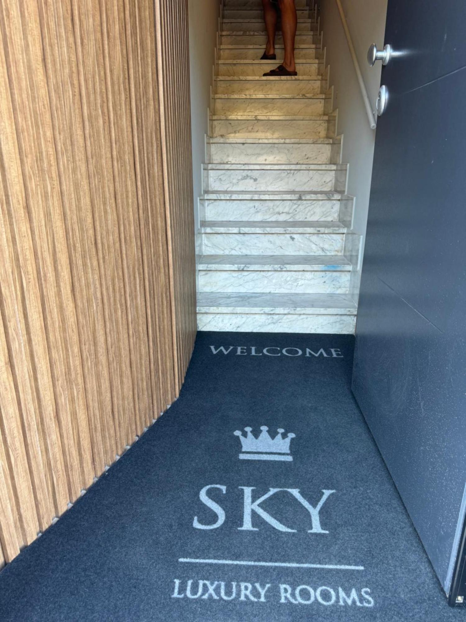 Sky Luxury Rooms Nel Cuore Di Nettuno Exterior photo